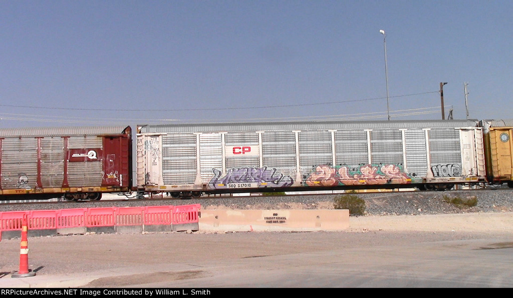 WB Manifest Frt at Arden Yard W-MdTrnSlv -105